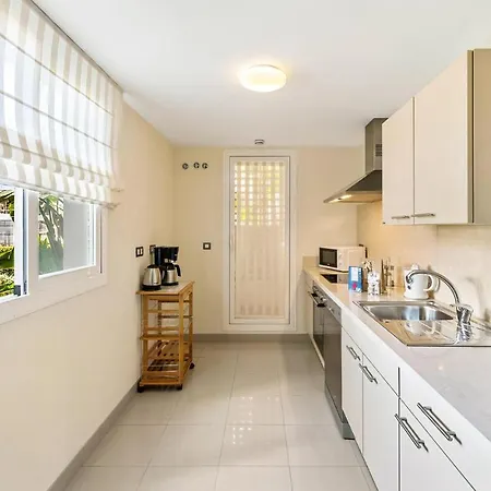 Awesome In With Kitchenette Apartment