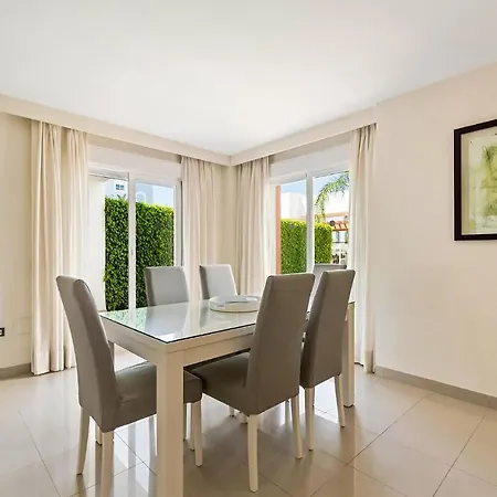 Awesome In With Kitchenette Estepona